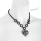 Černý řetězový náhrdelník se srdcem a kamínky